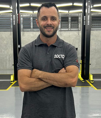 Vinícius Rodrigues, especialista em diagnóstico eletrônico